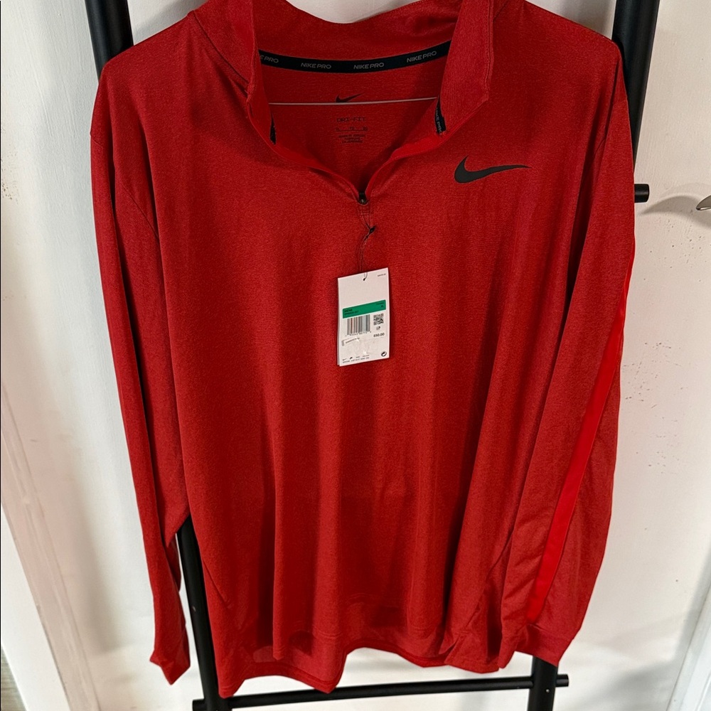 Men’s xl nwt Nike Crimson Quarter-Zip Top